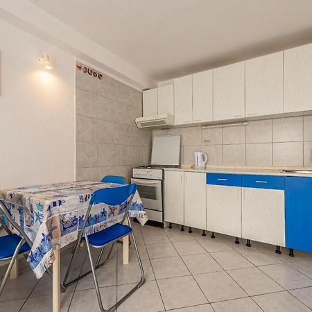 Apartment Bura Primošten Eksteriør bilde